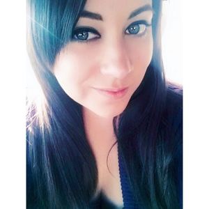 Meet your Posher, Niki